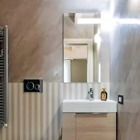 Accademia 21 Bed & Breakfast 4*