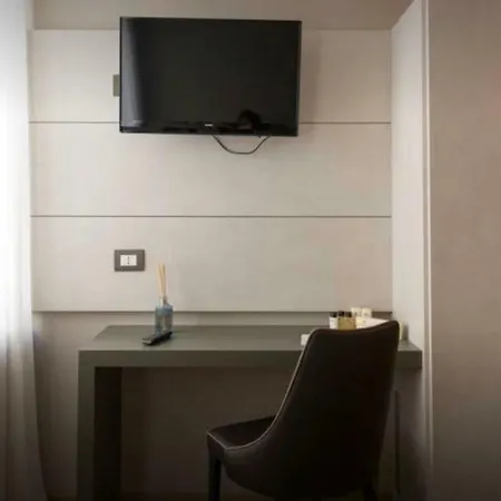 Accademia 21 Frühstückspension 4*